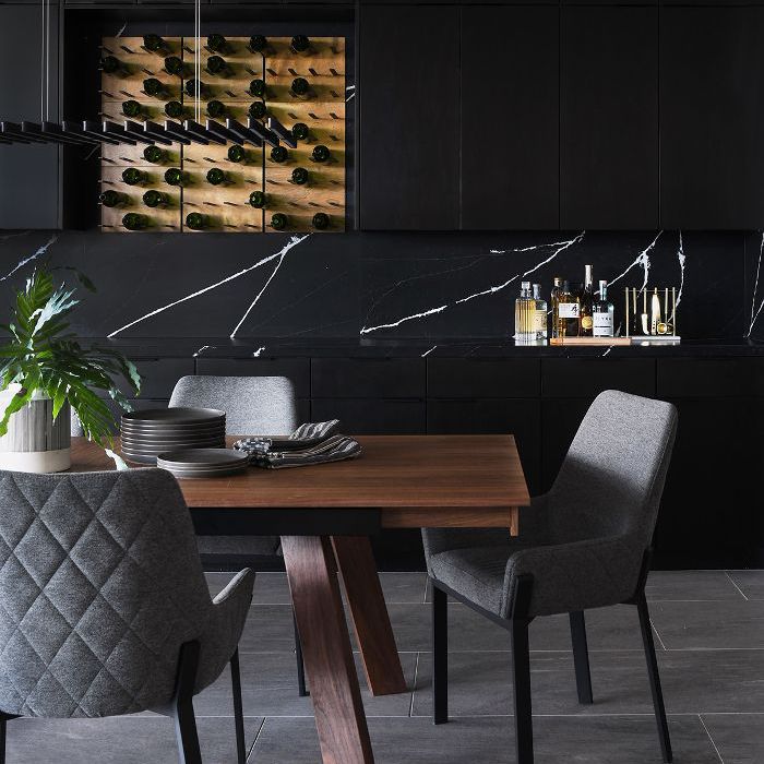 黑色餐厅设计