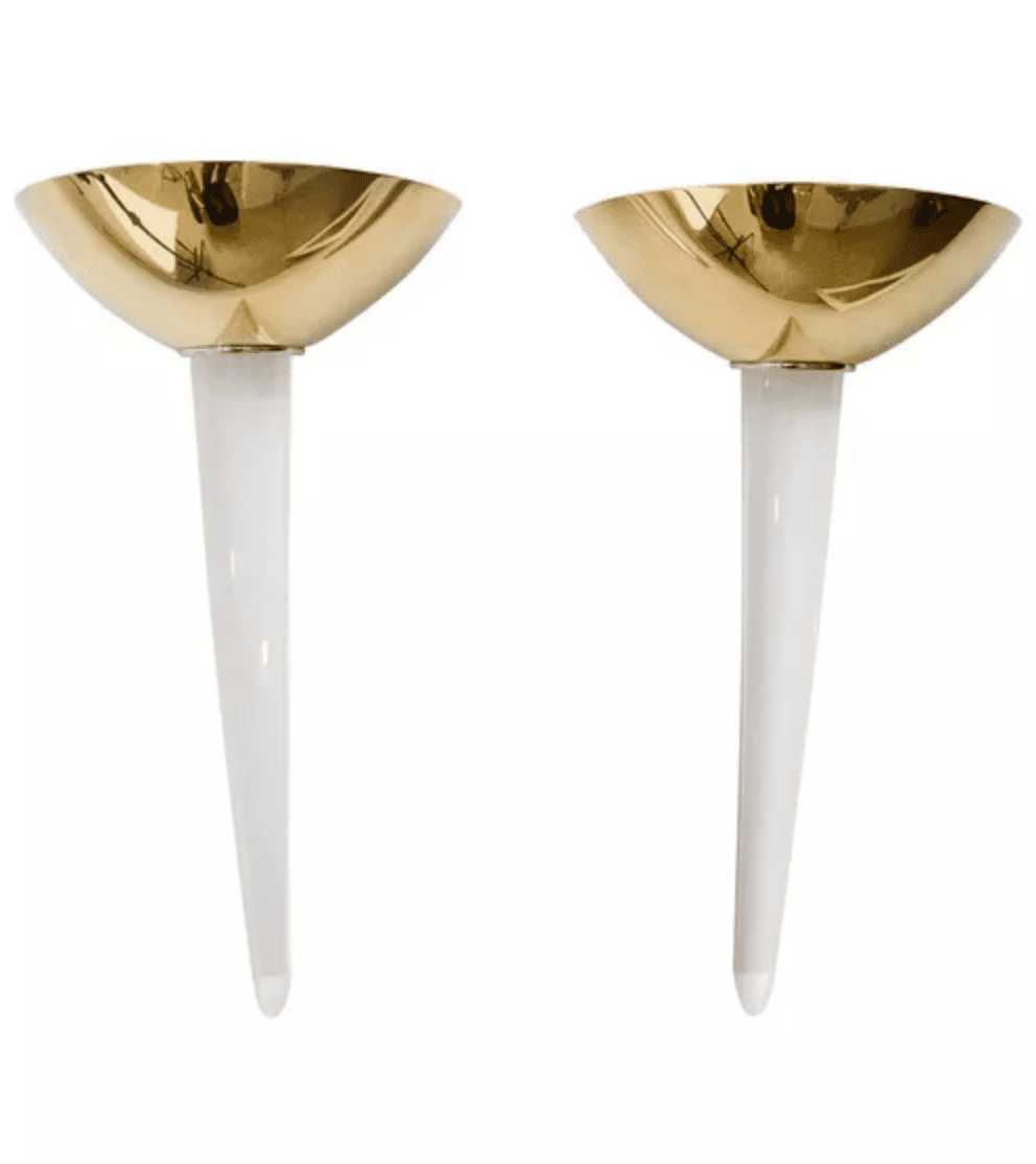 装饰艺术烛台上