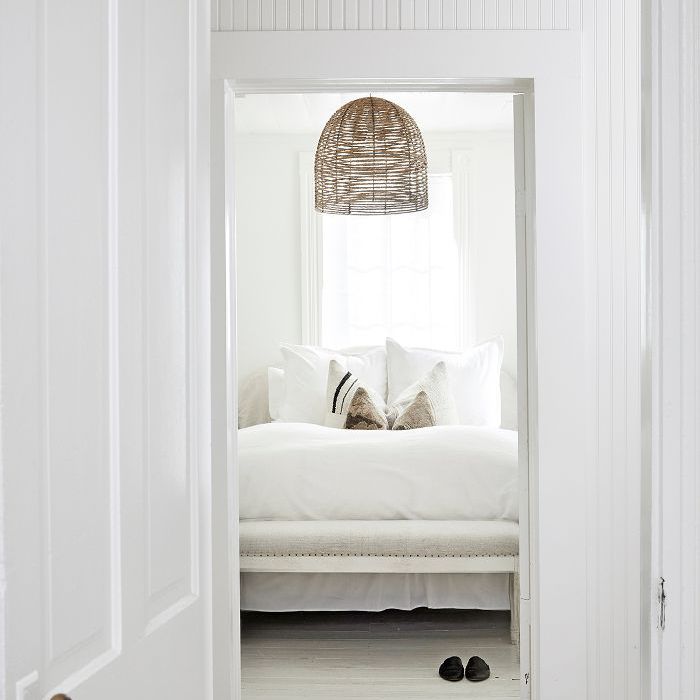 现代农舍的卧室”class=