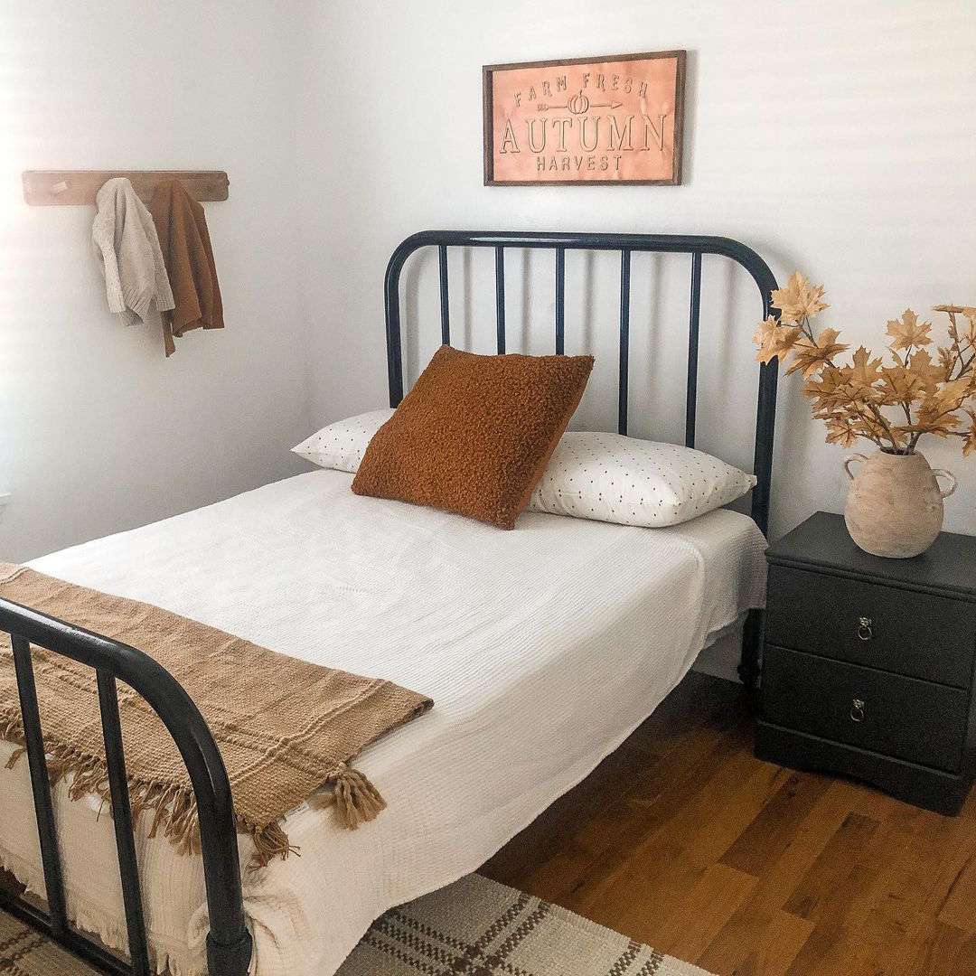 卧室的秋季装饰