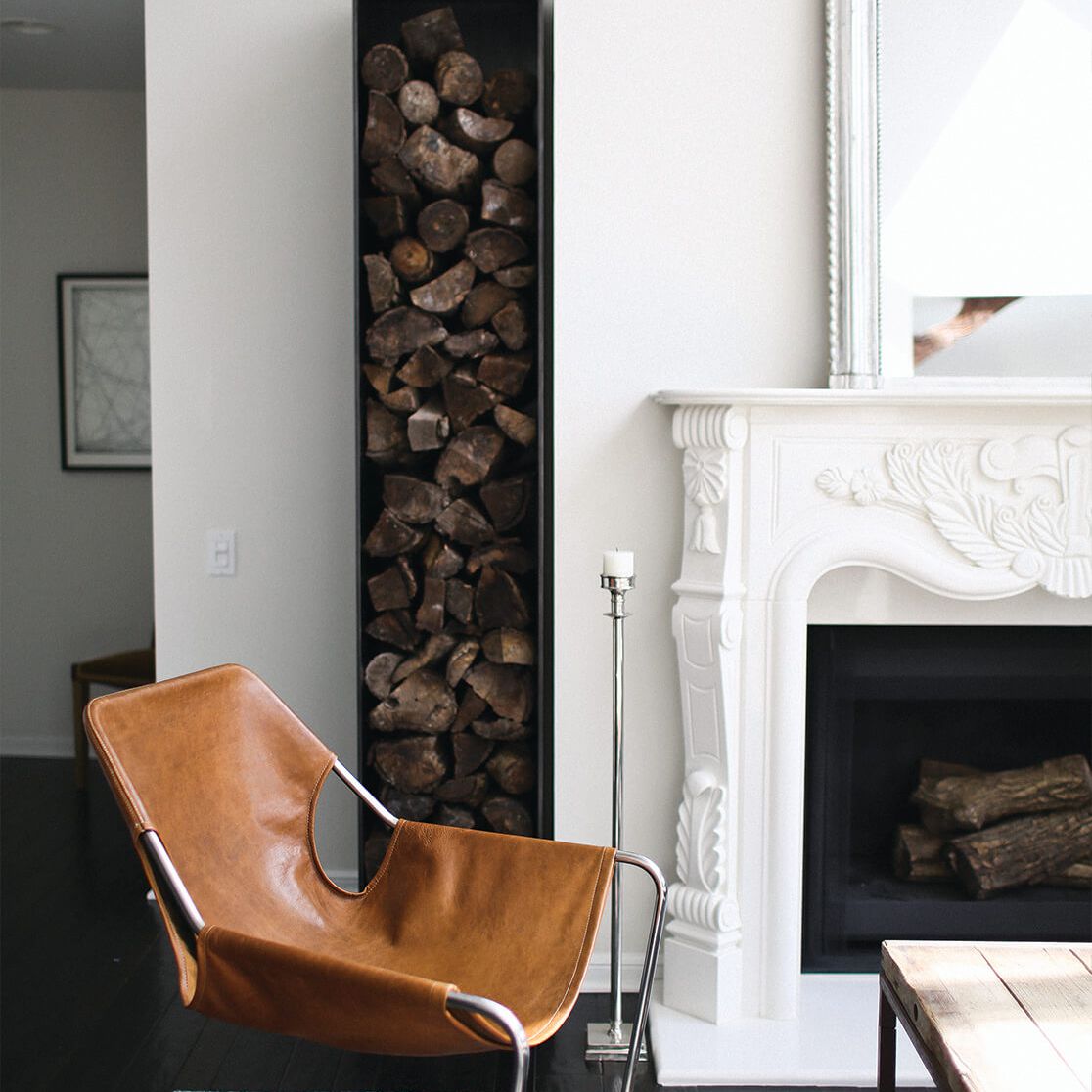 客厅壁炉的顶部造型