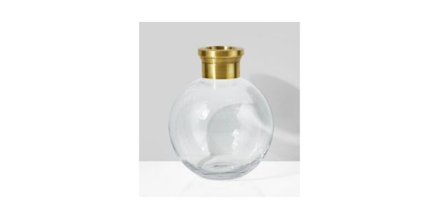 镶金边的圆花瓶