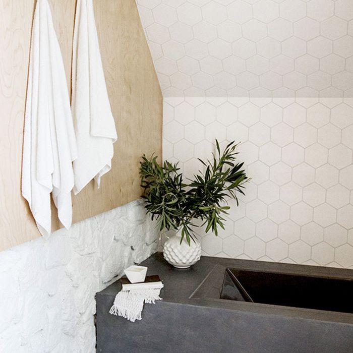六角瓷砖的浴室