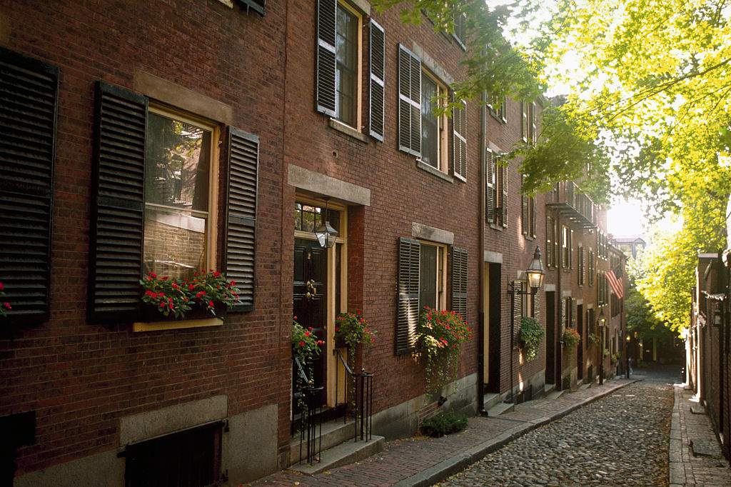 波士顿比肯山的橡实街