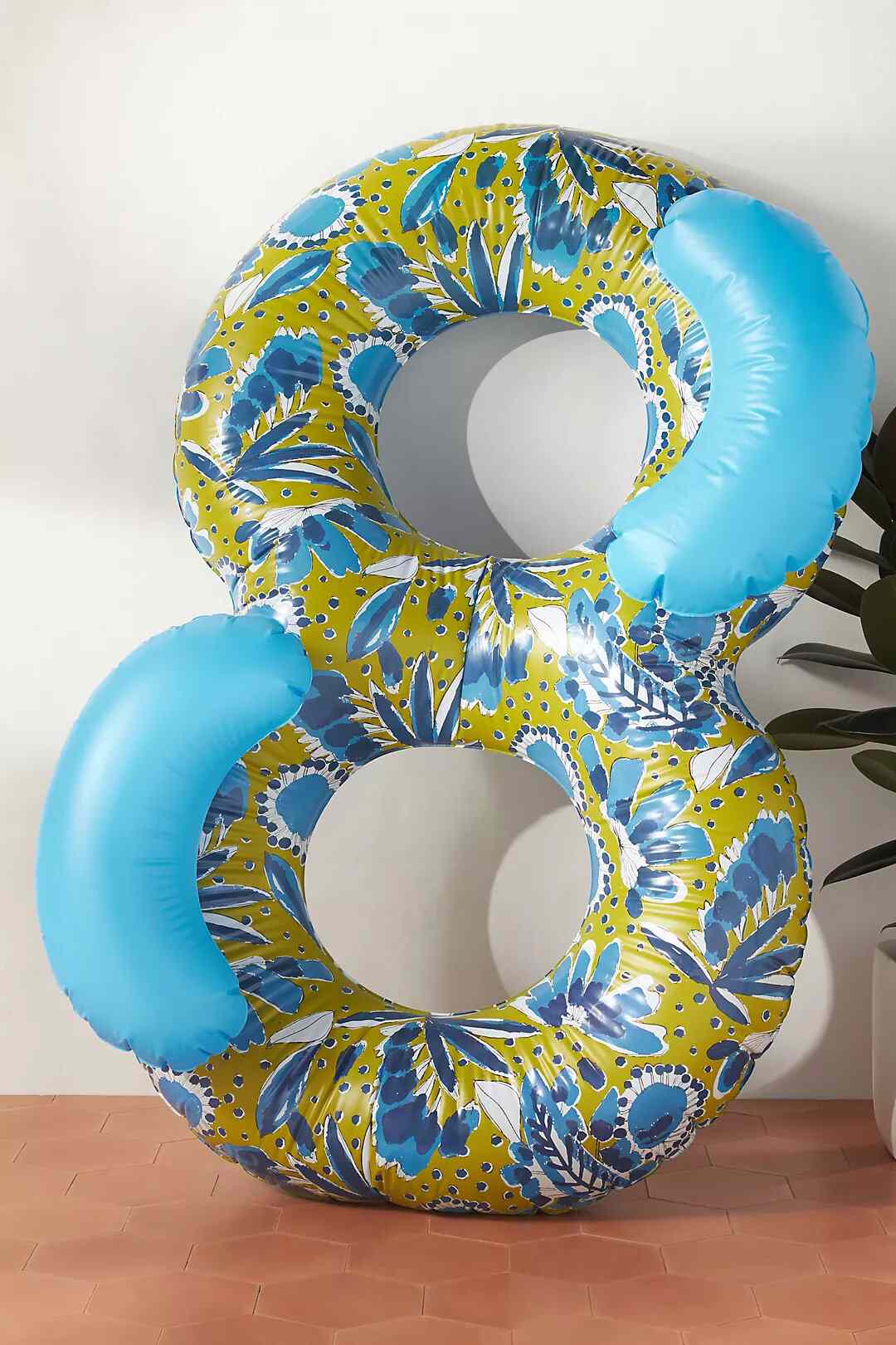 Vera为Anthropologie长春花双池浮子设计