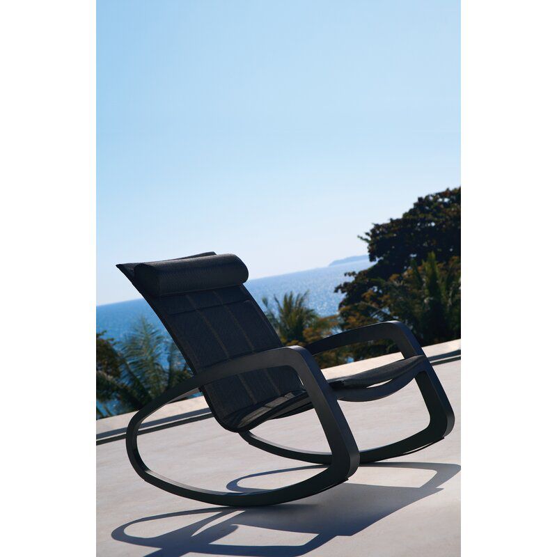 带靠垫的OASIQ Delancey摇椅