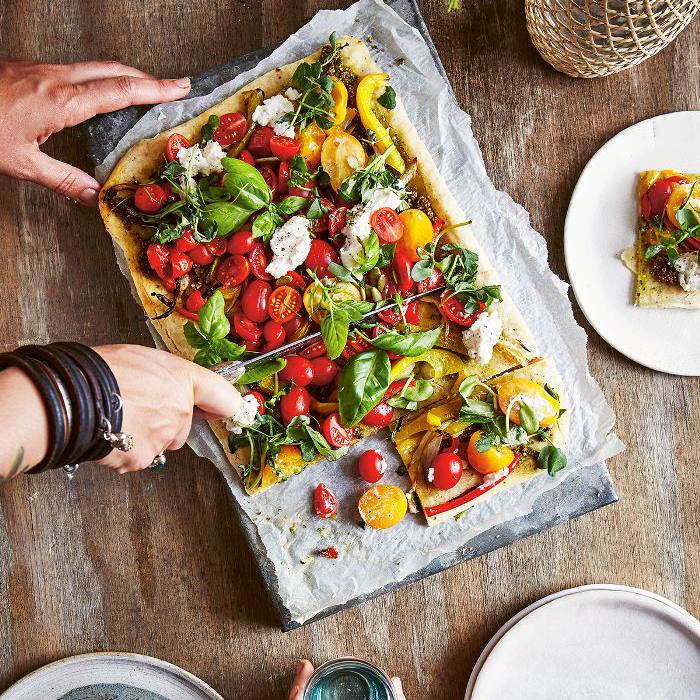 榛子披萨和胡椒火箭