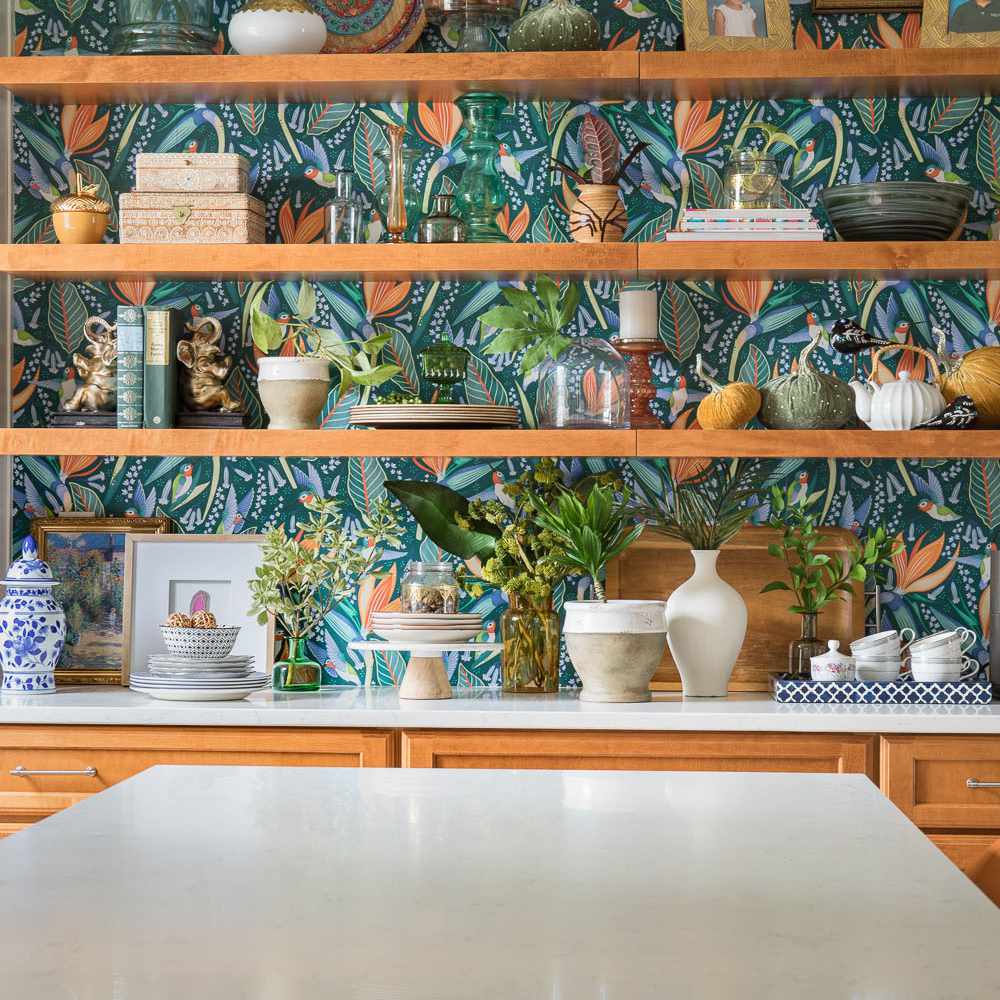 秋季装饰开放式置物架厨房