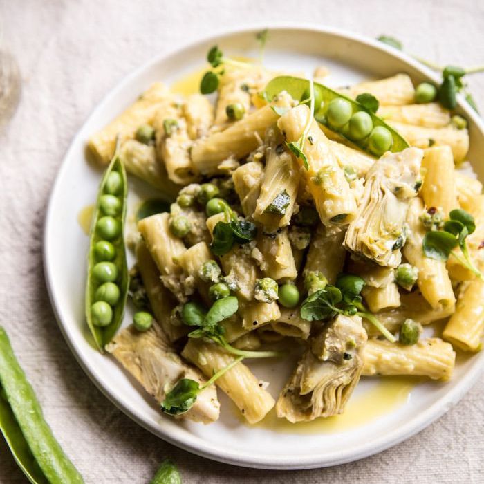 30分钟的朝鲜蓟和豌豆Rigatoni面食