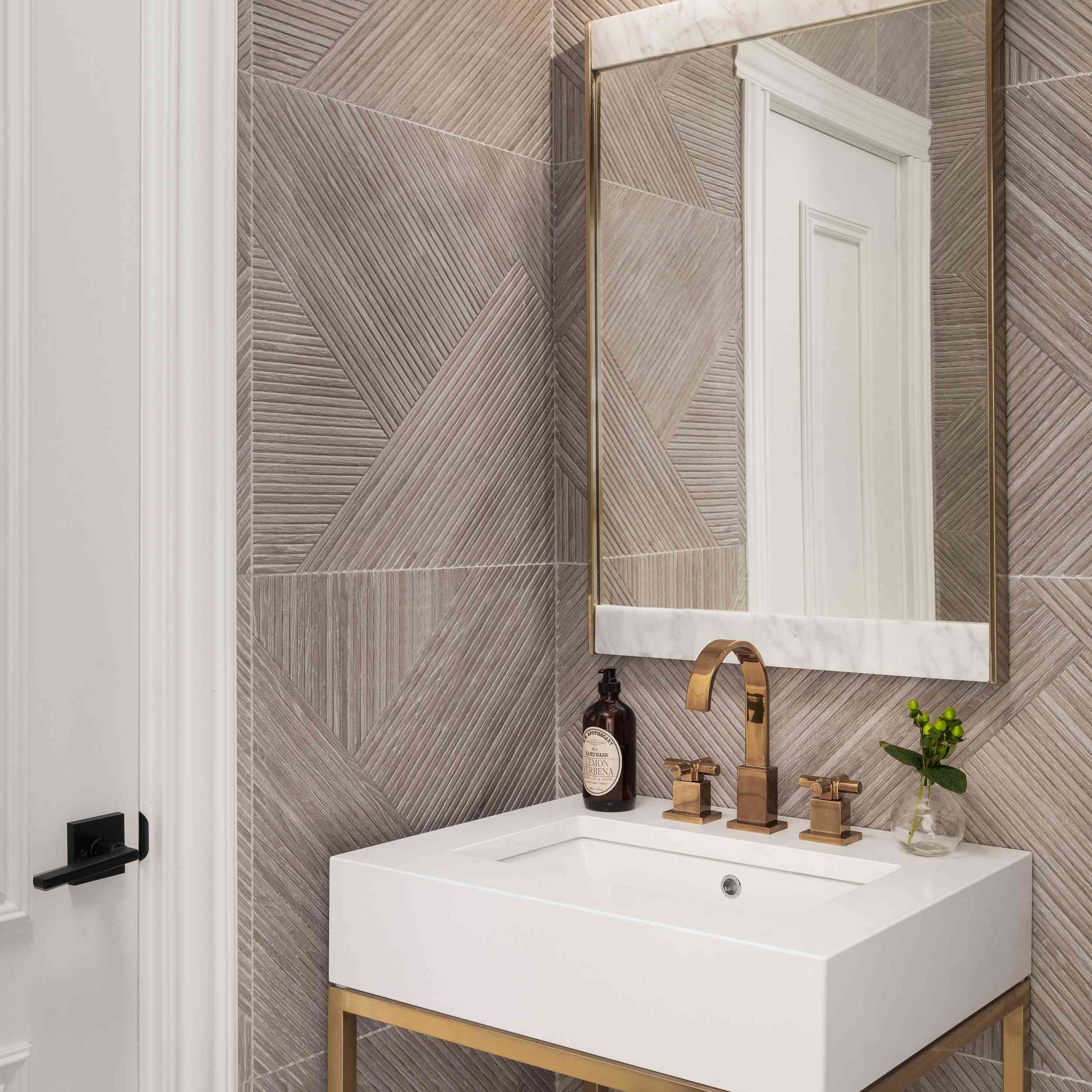 豪华粉末室有金槽。