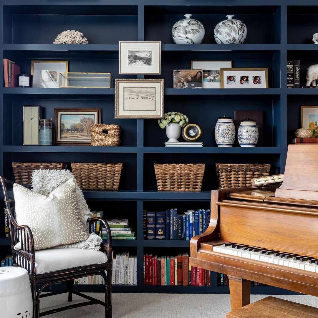 客厅地毯想法蓝金和奶油