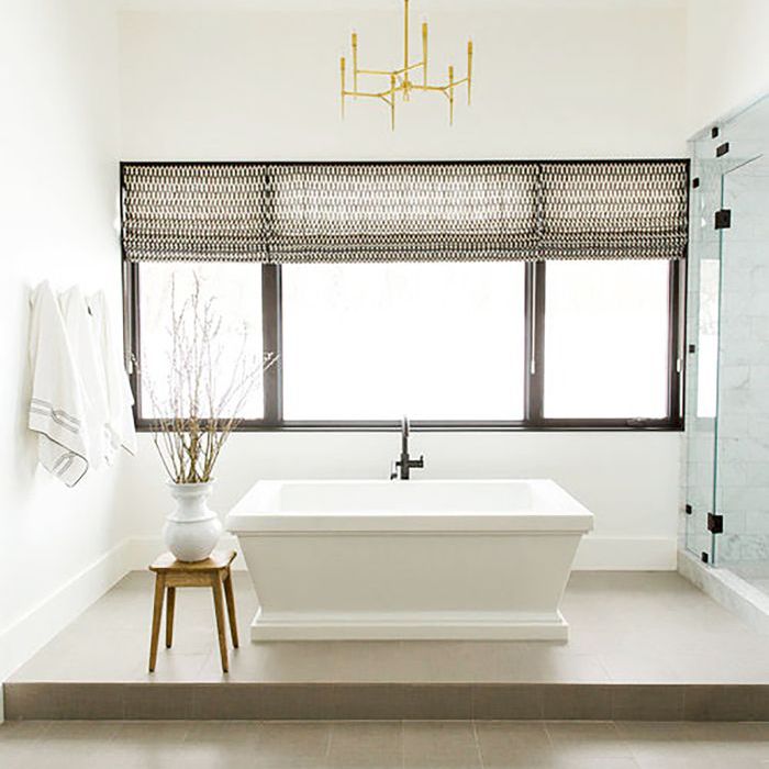 乡村的主人浴室