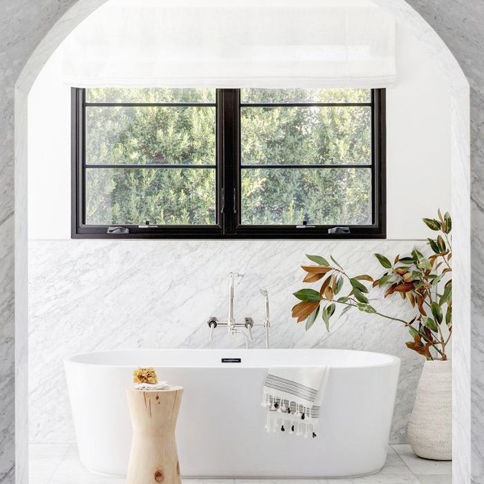 禅宗豪华的浴室