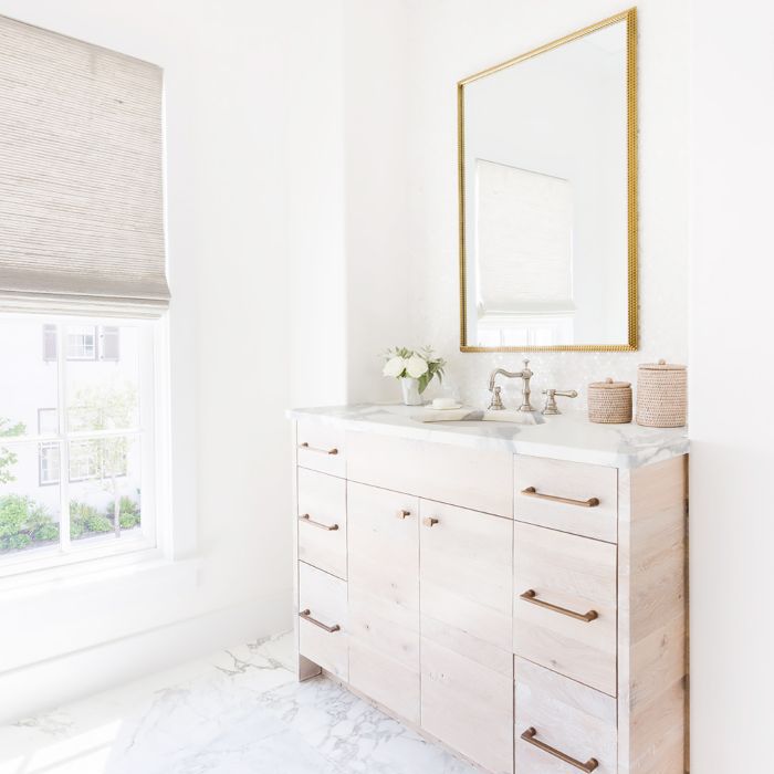 浴室在改建的阿利斯海滩的家