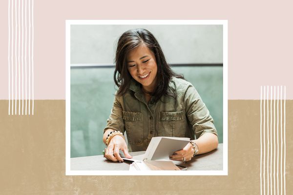 让刘爆头。“class=