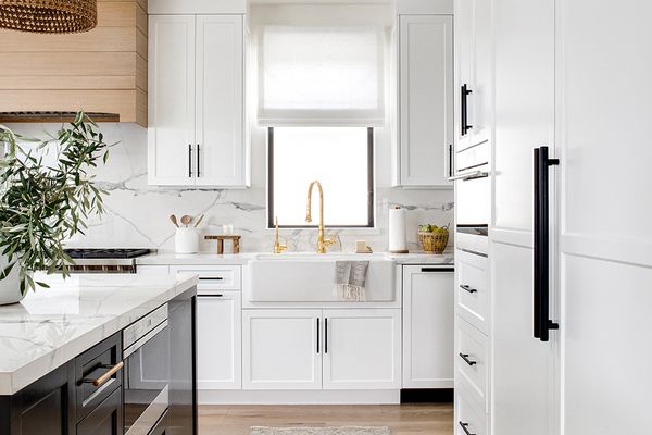 white cabinets kitchen