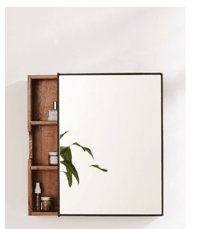 质朴寻找镜像药柜用木架子隐藏背后。