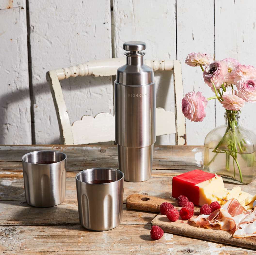 绝缘磁瓶和水杯