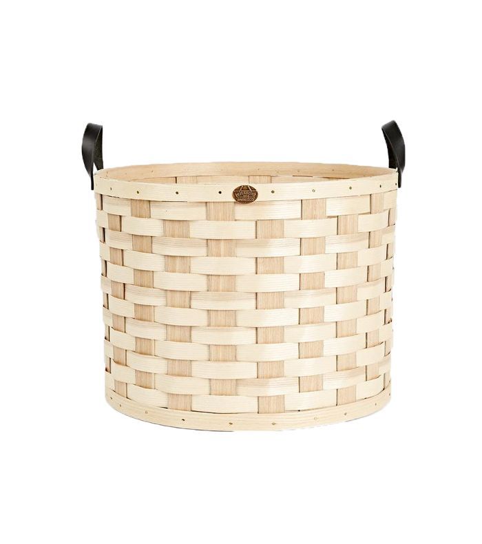 超大的灰木皮圆篮子