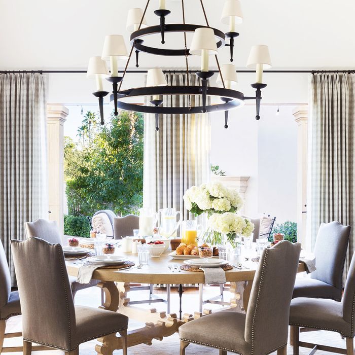 传统的用餐室“class=