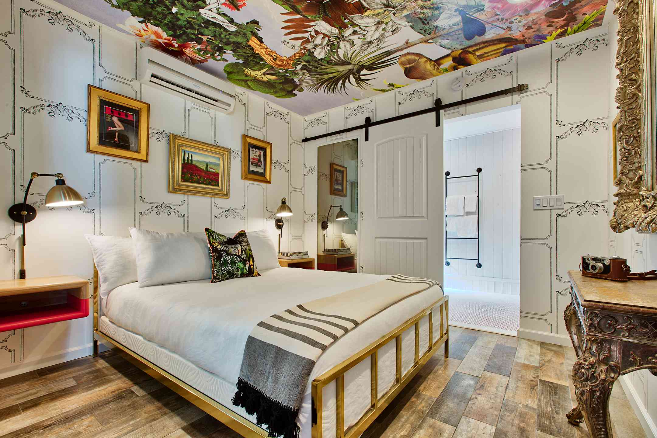 棕榈泉的潜水酒店房间