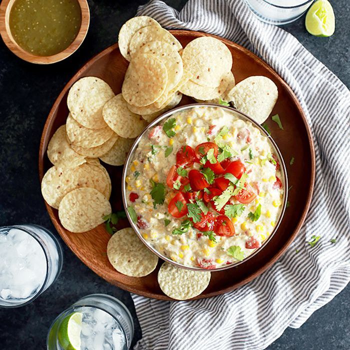 慢炖锅的玉米浸