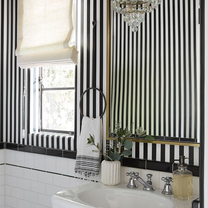 薛·米契尔单色浴室