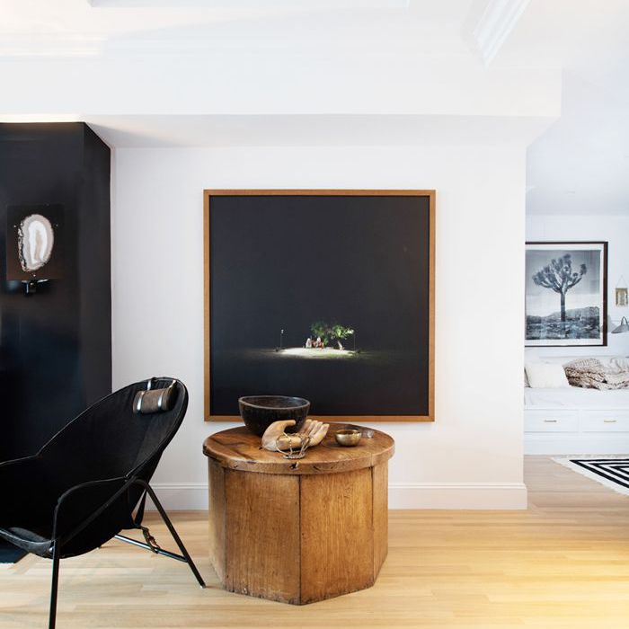 悬挂艺术:客厅里的混搭画框