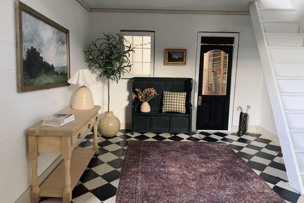 Dollhouse entryway