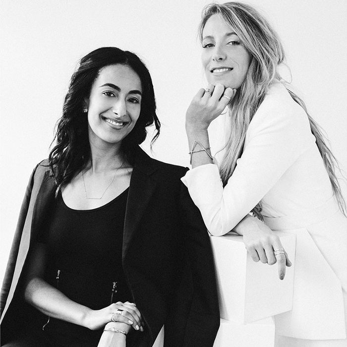 AUrate的创始人，Sophie Kahn和Bouchra Ezzahraoui