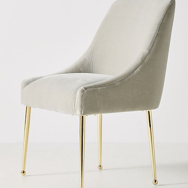 Anthropologie的天鹅绒Elowen主席