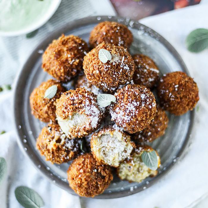 感恩节开胃菜-咸肉奶油坚果配南瓜酱酱汁