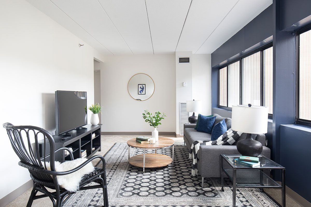 使用海军蓝色的颜色