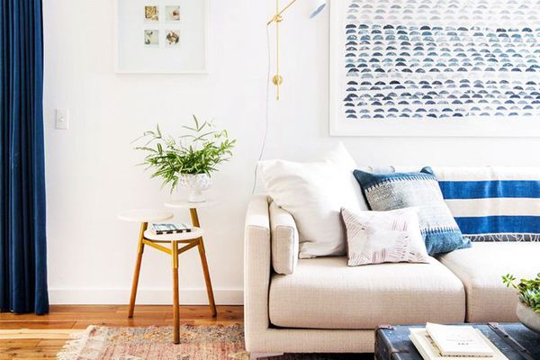 最近春天打扫过的客厅