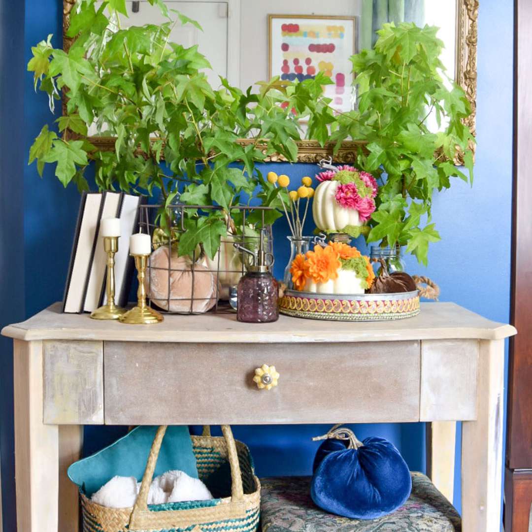 秋天装饰入口通道