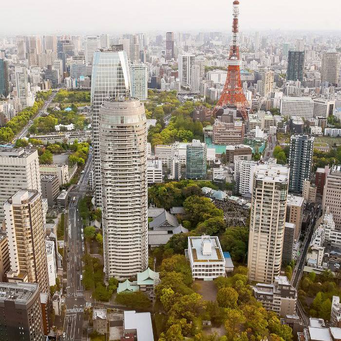 日本市区的景色。“class=