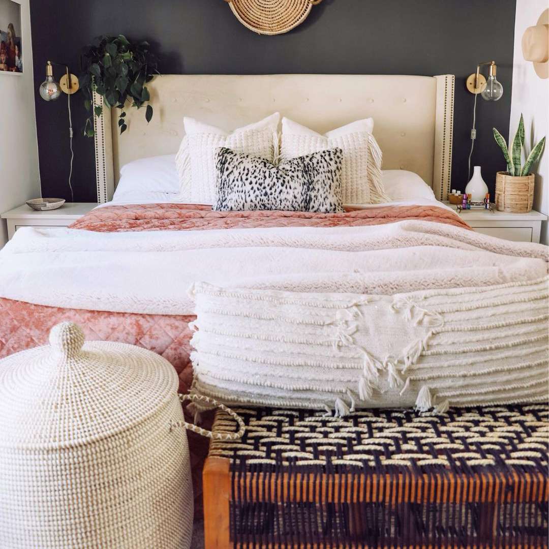 黑色和波西米亚卧室