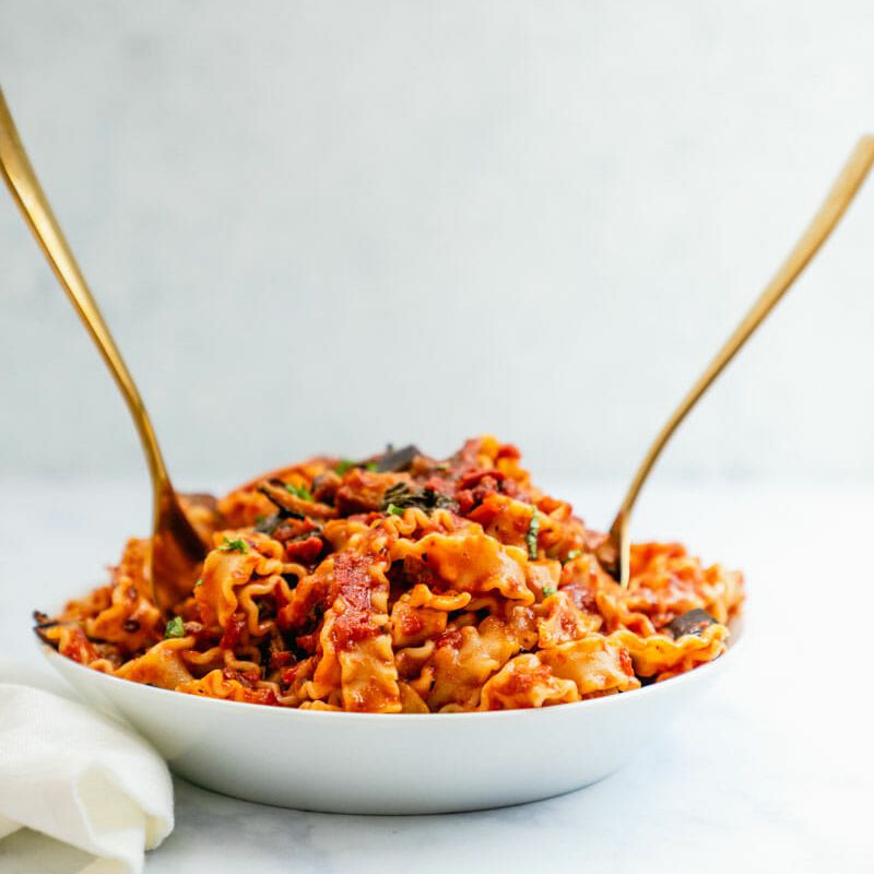 马法尔丁茄子通心粉