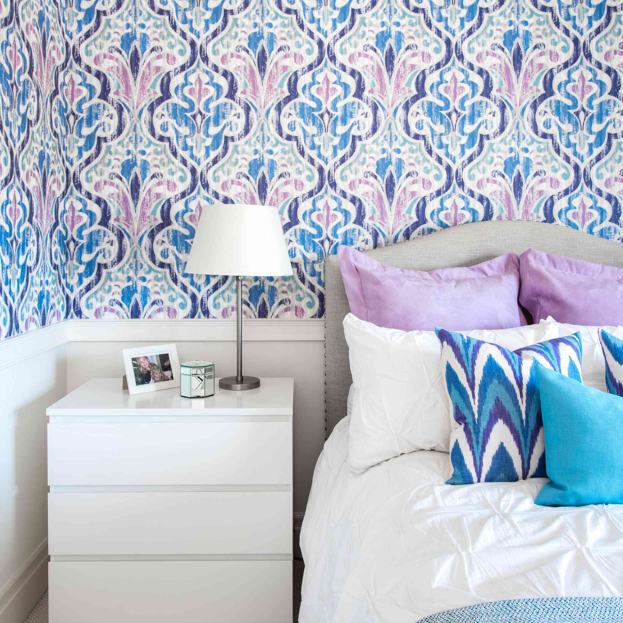 淡紫色的青少年卧室