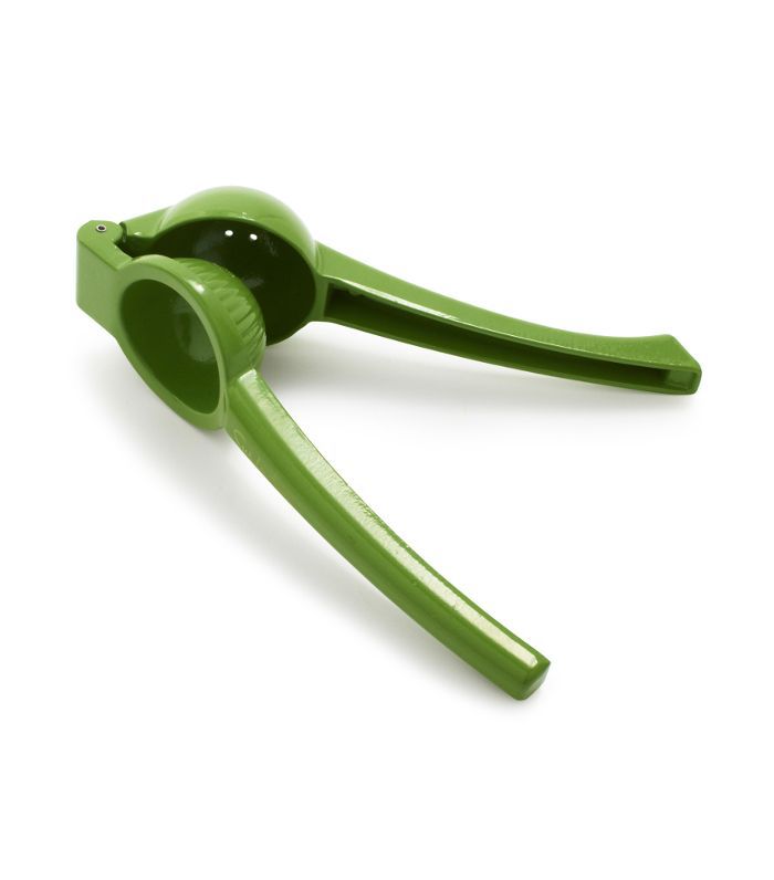 餐桌上的酸橙榨汁机