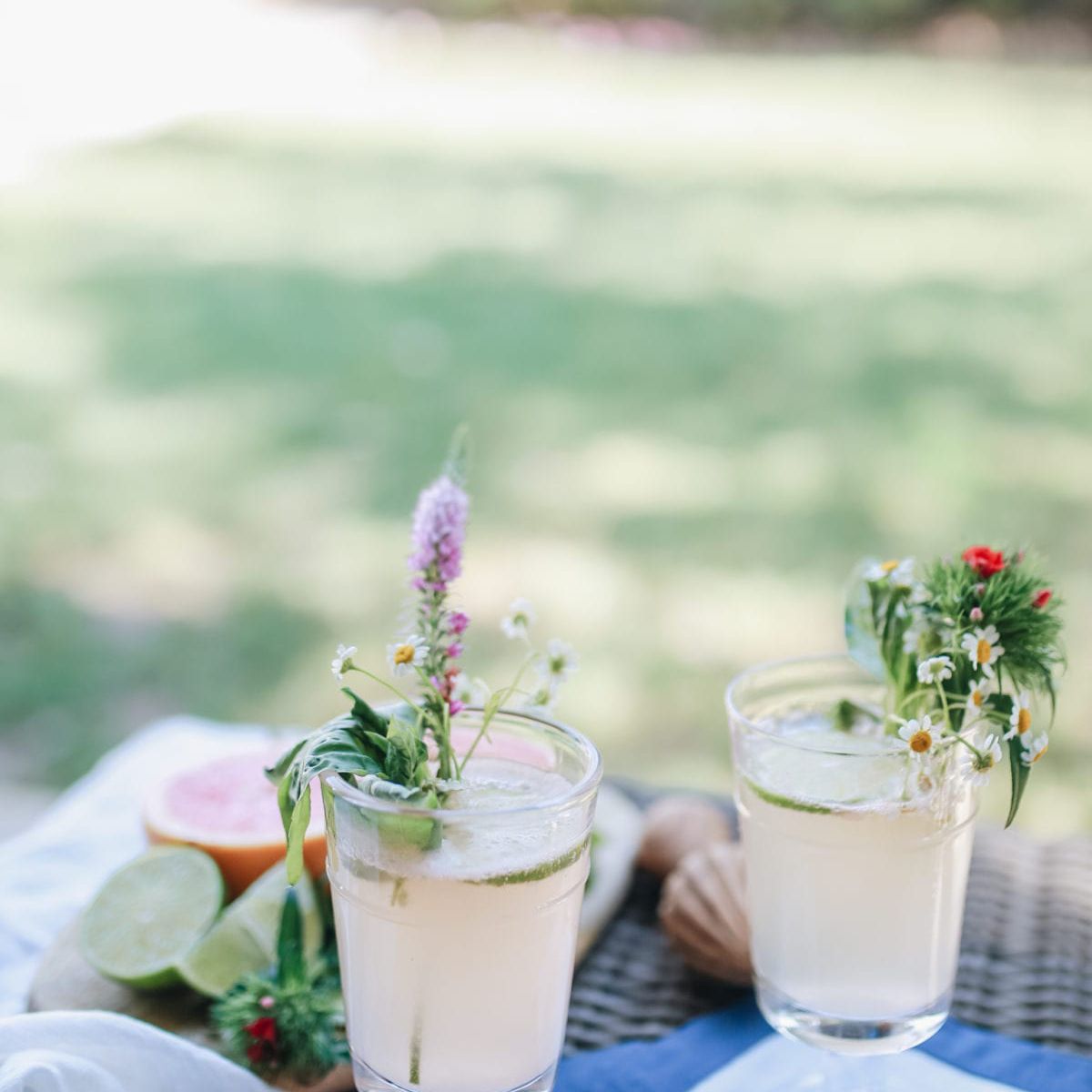 模仿用鲜花装饰。