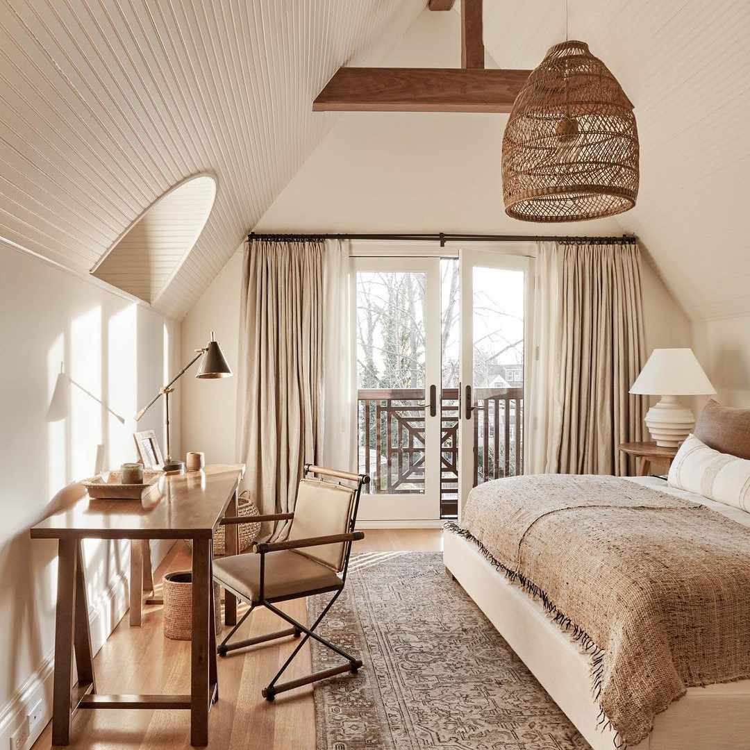 中立卧室和书桌