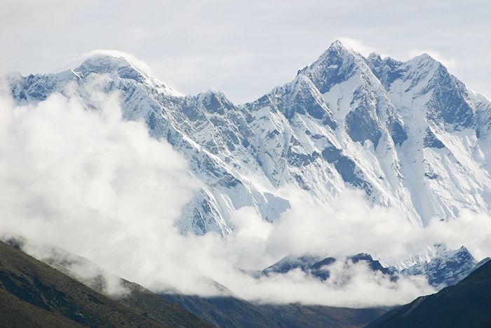 最高的山脉在世界上：洛子峰