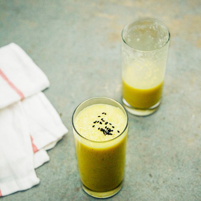 Pineapple-Tumeric香料奶昔