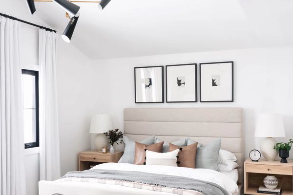 卧室里有勒克莱尔窗帘