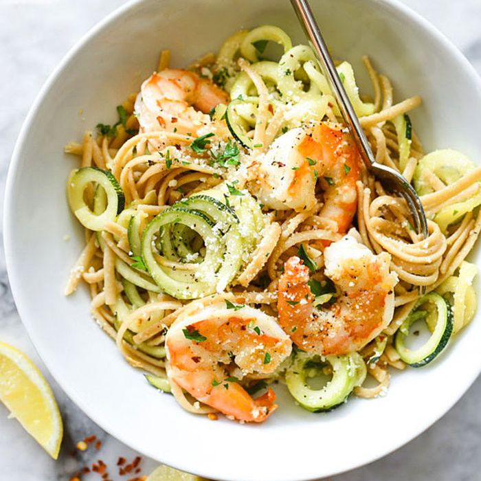 扁和西葫芦面条虾