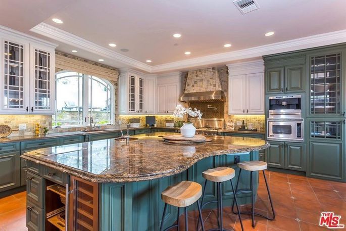 凡妮莎Hugdens，传统厨房