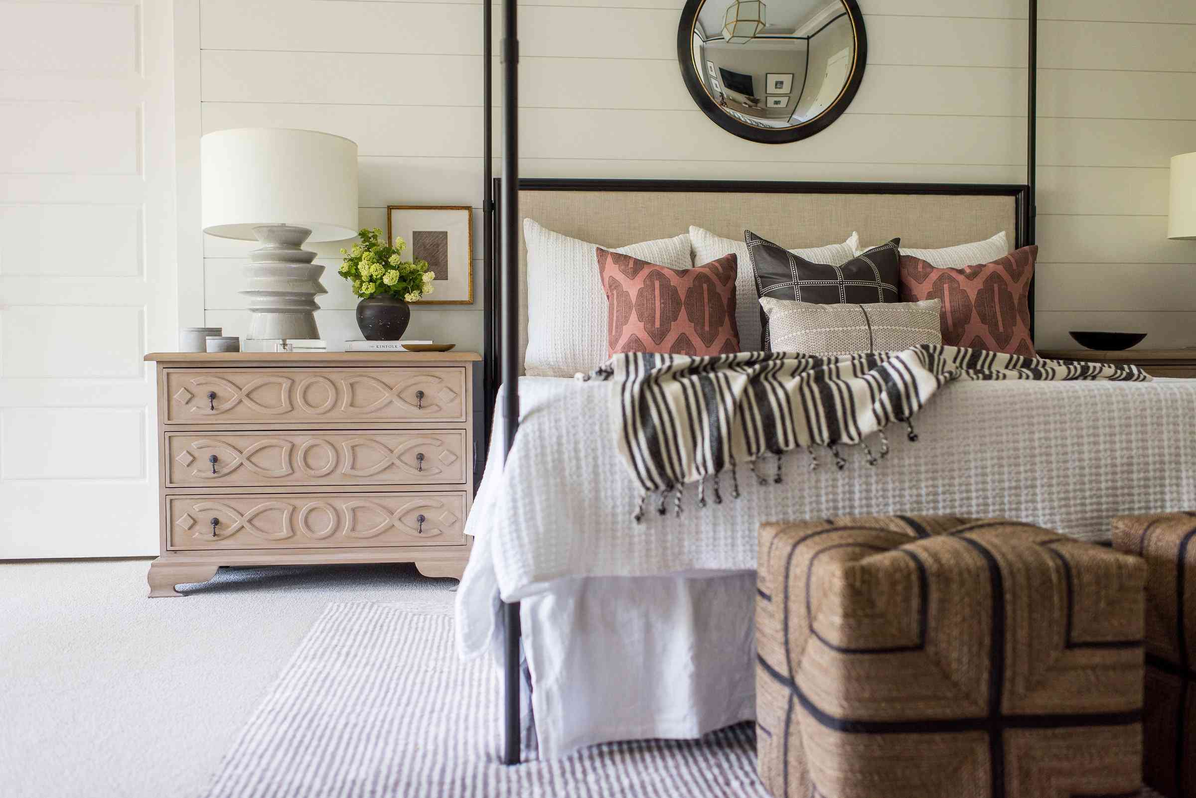 卧室带有一面墙