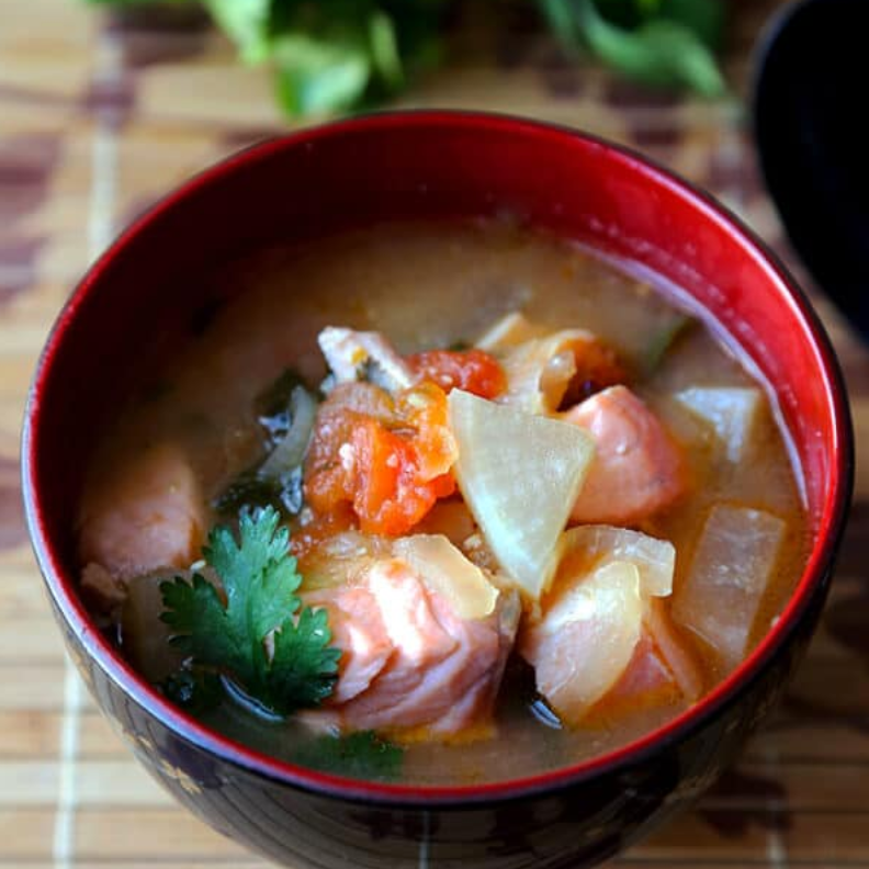 鲑鱼sinigang（菲律宾酸辣汤）