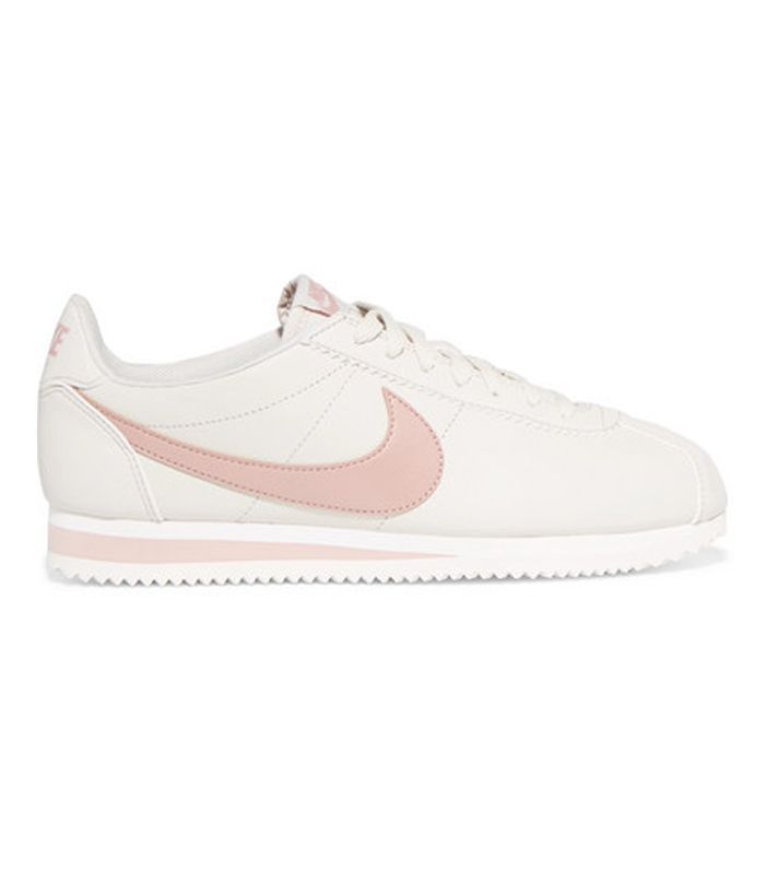 耐克经典的Cortez鞋皮革